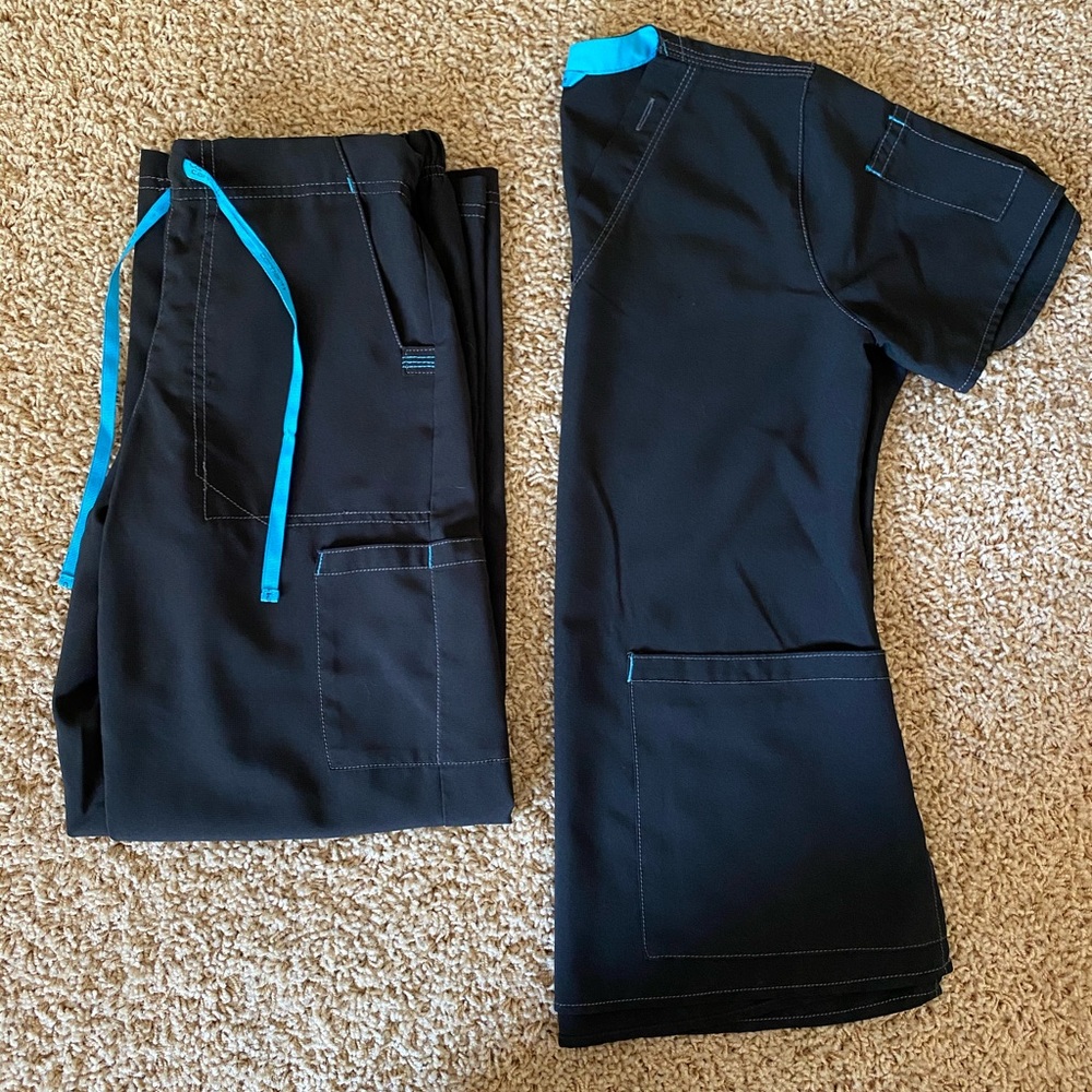Carhartt Black Scrub Set